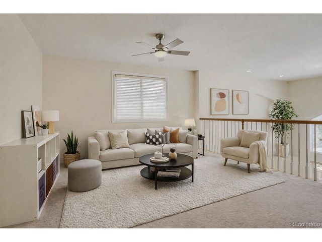 9041 Kittiwake St, Littleton, CO 80126