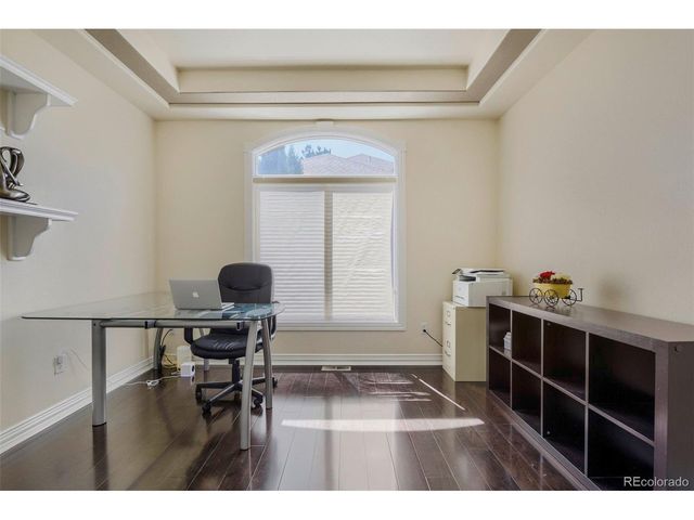 9041 Kittiwake St, Littleton, CO 80126