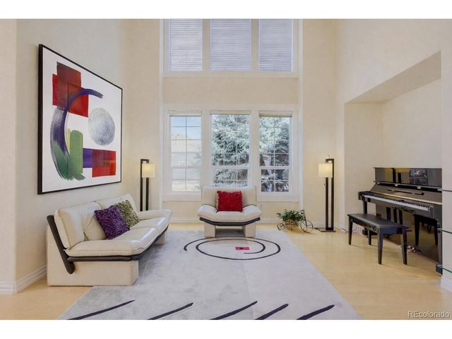 9041 Kittiwake St, Littleton, CO 80126