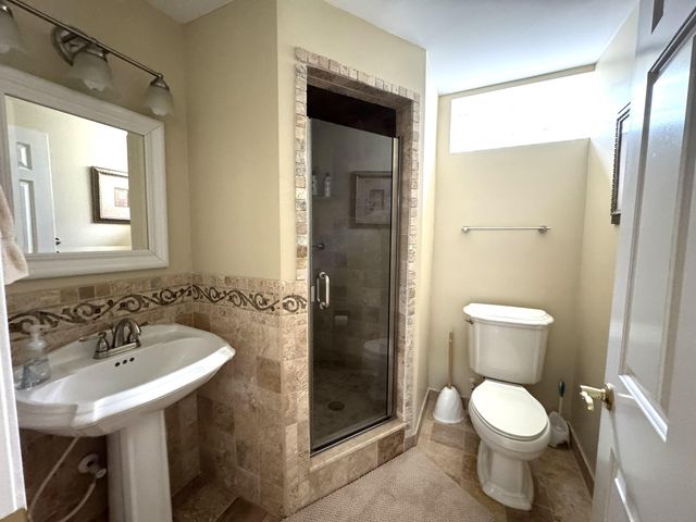 33377 Norfolk Street 3, Livonia City, MI 48152