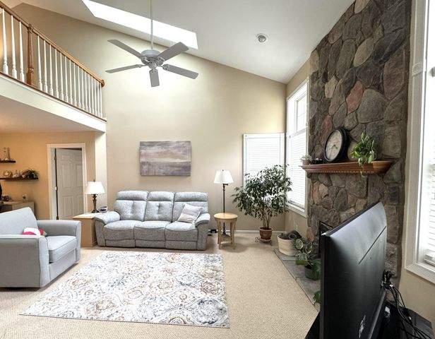 33377 Norfolk Street 3, Livonia City, MI 48152