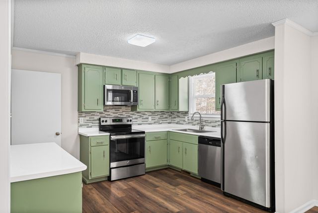 617 Linda Ln, Clarksville, TN 37042