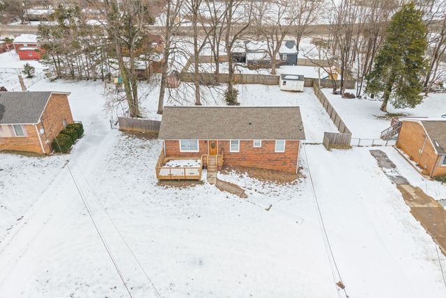 617 Linda Ln, Clarksville, TN 37042