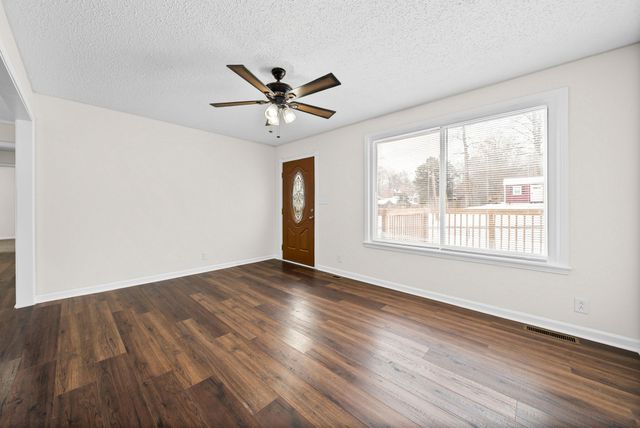 617 Linda Ln, Clarksville, TN 37042