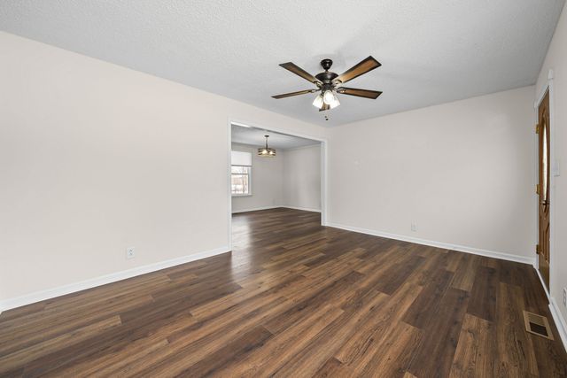 617 Linda Ln, Clarksville, TN 37042