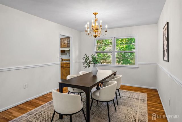 17 Meredith Road, Edison, NJ 08817