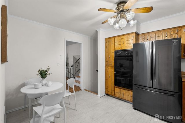 17 Meredith Road, Edison, NJ 08817