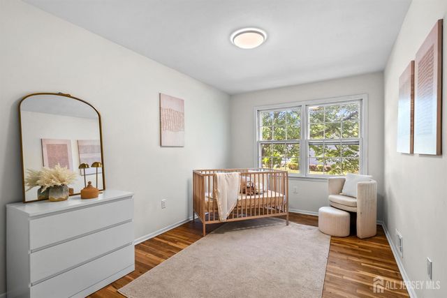 17 Meredith Road, Edison, NJ 08817