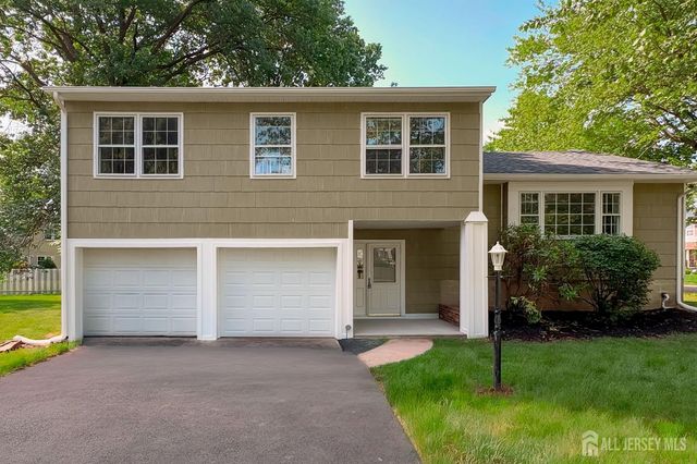 17 Meredith Road, Edison, NJ 08817