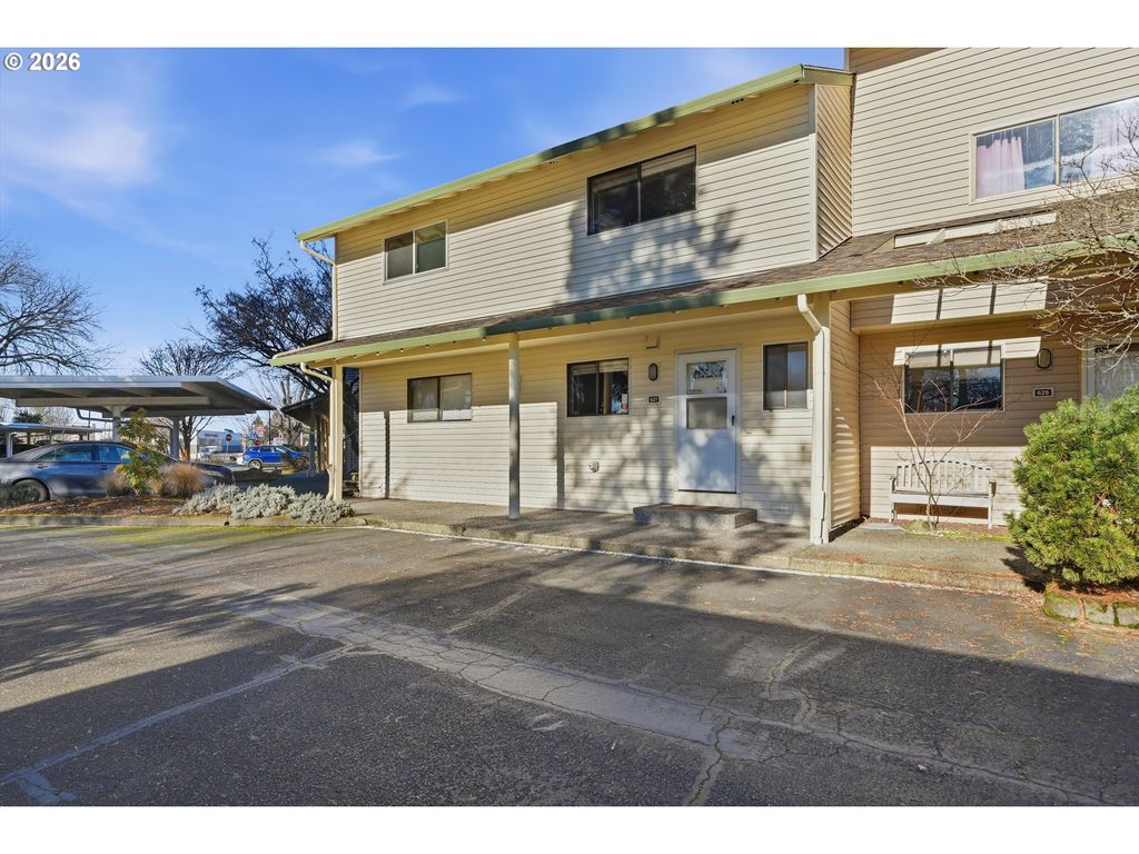 627 N HAYDEN BAY Dr, Portland, OR 97217