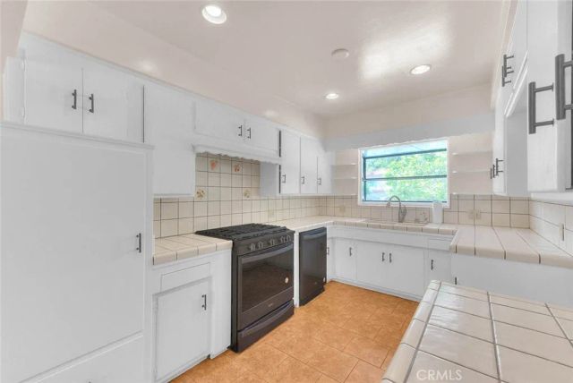 4808 El Sereno, La Crescenta, CA 91214