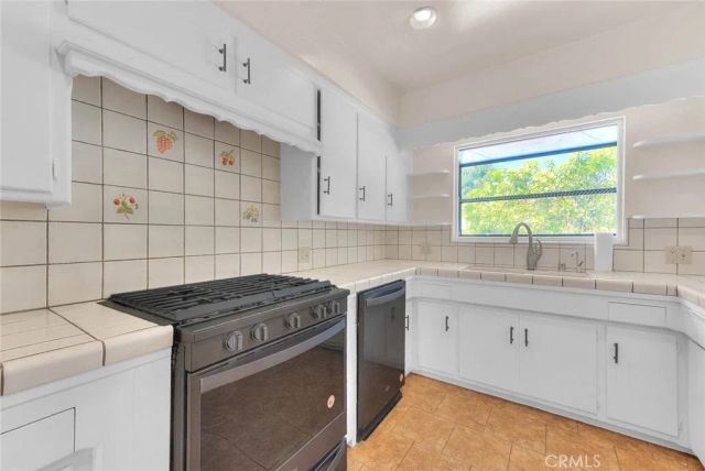 4808 El Sereno, La Crescenta, CA 91214
