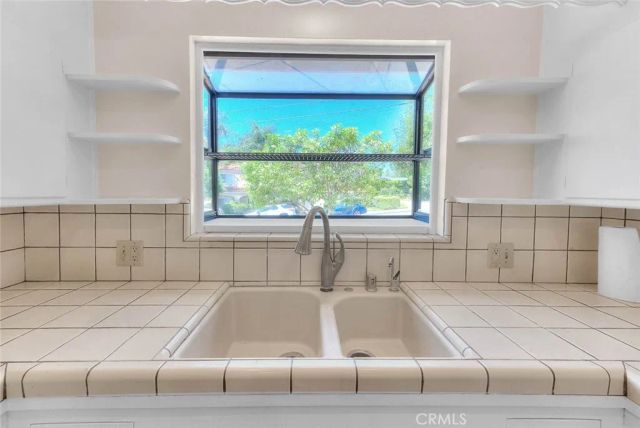 4808 El Sereno, La Crescenta, CA 91214