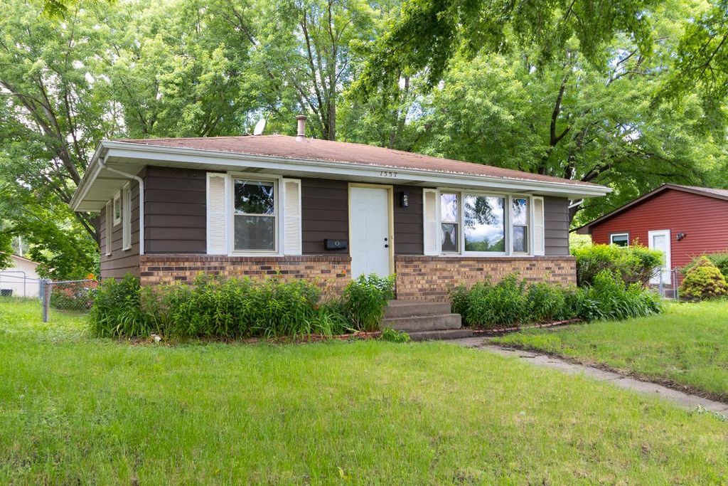 1557 Dale Street N, Saint Paul, MN 55117