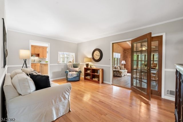 23 Strawberry Ln, Hillsborough Twp., NJ 08844