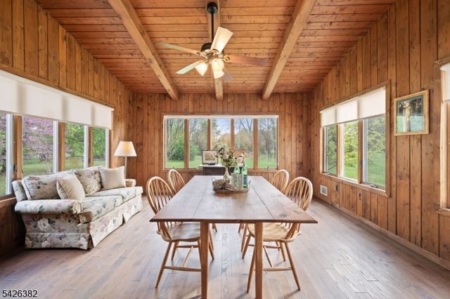 23 Strawberry Ln, Hillsborough Twp., NJ 08844