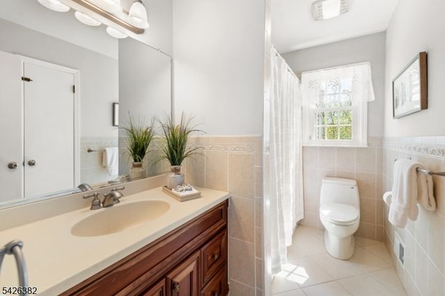 23 Strawberry Ln, Hillsborough Twp., NJ 08844