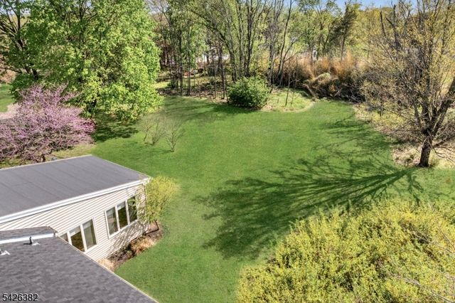 23 Strawberry Ln, Hillsborough Twp., NJ 08844