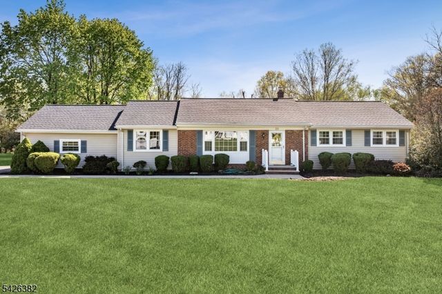 23 Strawberry Ln, Hillsborough Twp., NJ 08844