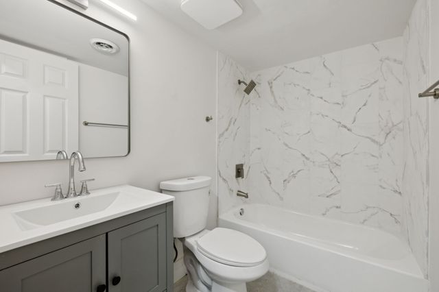 1016 Rustic Hills Dr, Ashland City, TN 37015