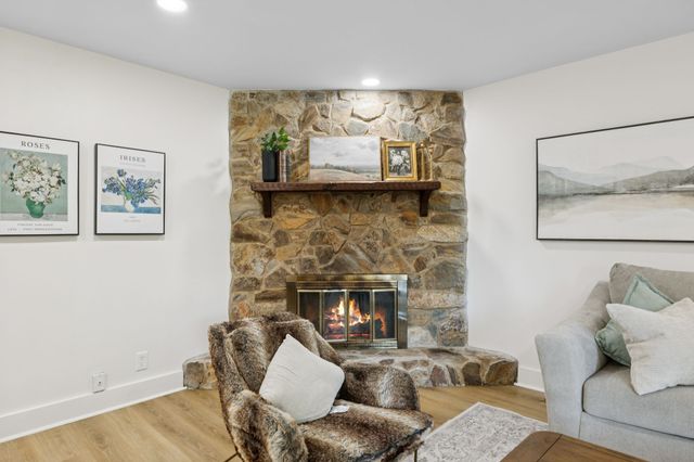 1016 Rustic Hills Dr, Ashland City, TN 37015