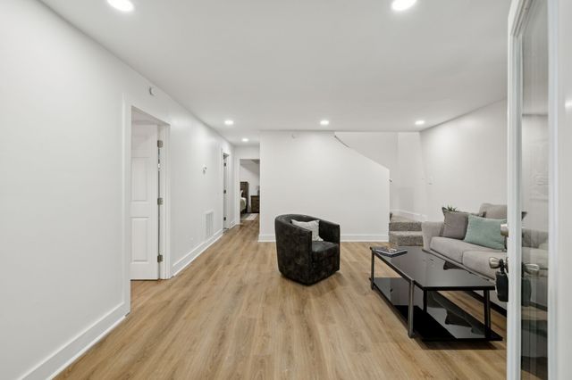 1016 Rustic Hills Dr, Ashland City, TN 37015