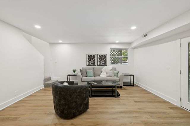 1016 Rustic Hills Dr, Ashland City, TN 37015