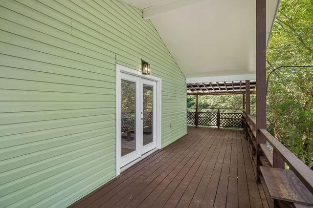 1016 Rustic Hills Dr, Ashland City, TN 37015