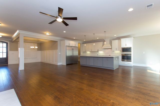 2121 South Meadows Drive, Huntsville, AL 35803