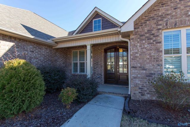 2121 South Meadows Drive, Huntsville, AL 35803