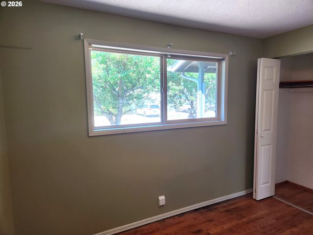 2155 BERWIN Ln, Eugene, OR 97404