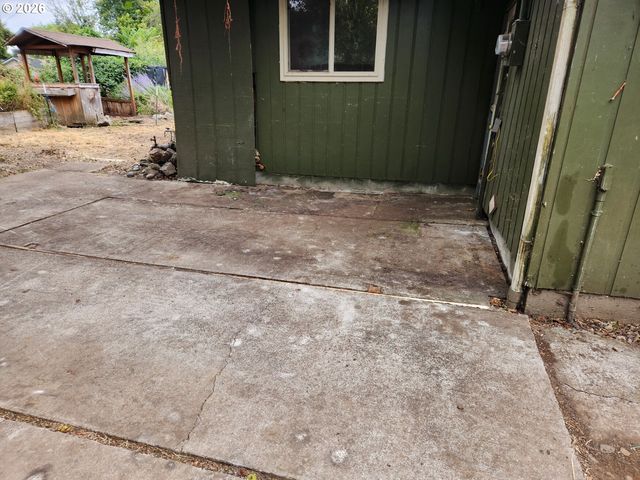 2155 BERWIN Ln, Eugene, OR 97404