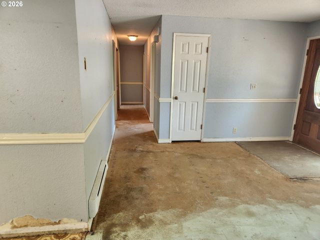 2155 BERWIN Ln, Eugene, OR 97404