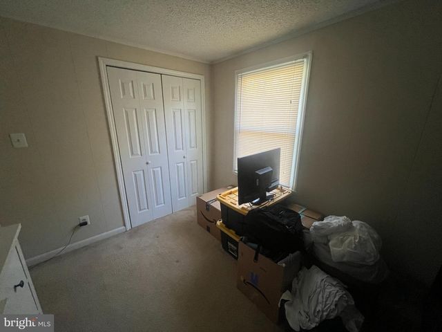 6024 LORIELLA PARK DR, Fredericksburg, VA 22407