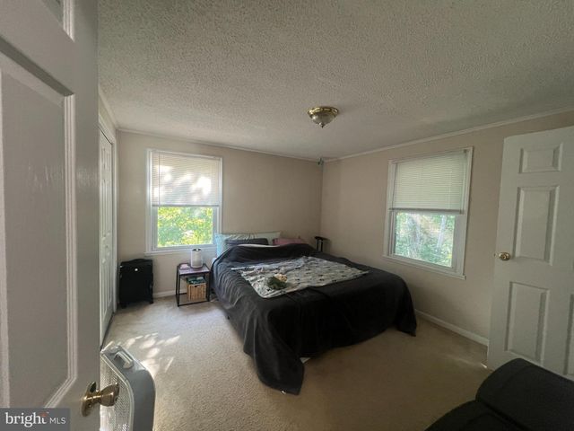 6024 LORIELLA PARK DR, Fredericksburg, VA 22407