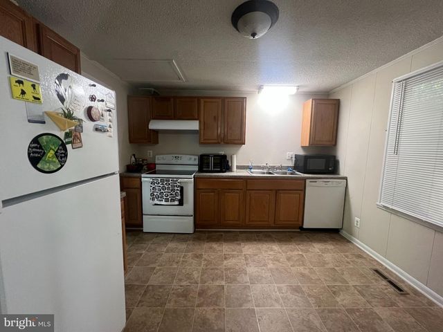 6024 LORIELLA PARK DR, Fredericksburg, VA 22407
