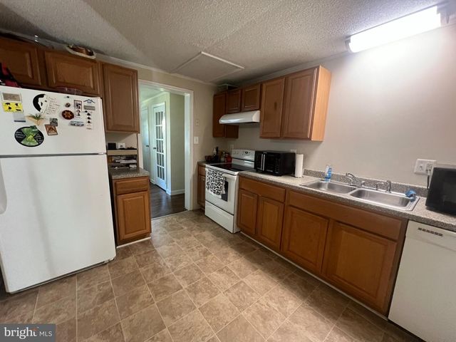 6024 LORIELLA PARK DR, Fredericksburg, VA 22407