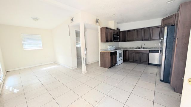 490 Tulip Tree Drive, Lake Worth, FL 33462