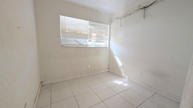 490 Tulip Tree Drive, Lake Worth, FL 33462