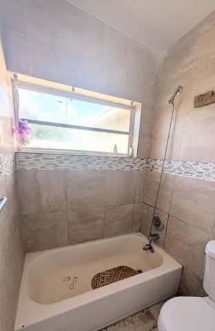 490 Tulip Tree Drive, Lake Worth, FL 33462