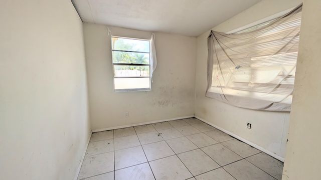 490 Tulip Tree Drive, Lake Worth, FL 33462