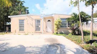 490 Tulip Tree Drive, Lake Worth, FL 33462