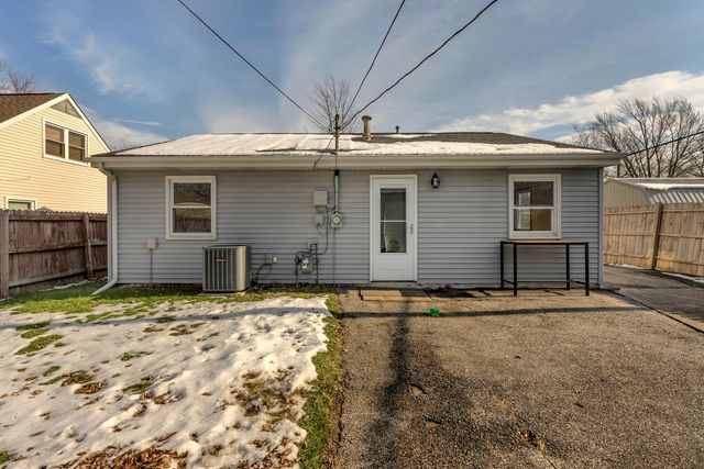 714 Juniper Road, Valparaiso, IN 46385