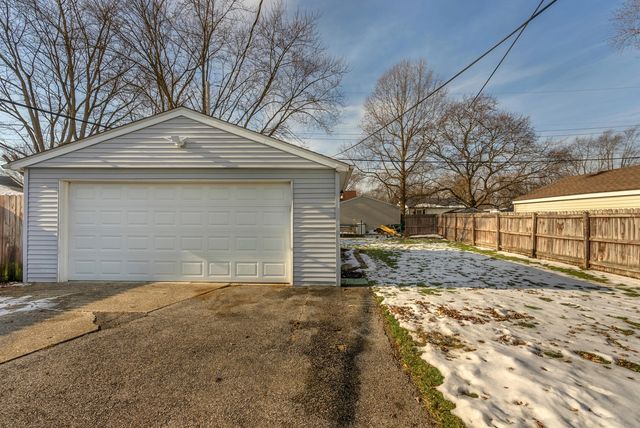 714 Juniper Road, Valparaiso, IN 46385