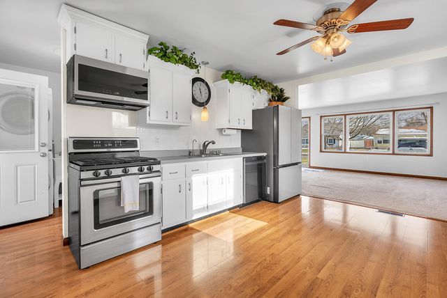 714 Juniper Road, Valparaiso, IN 46385