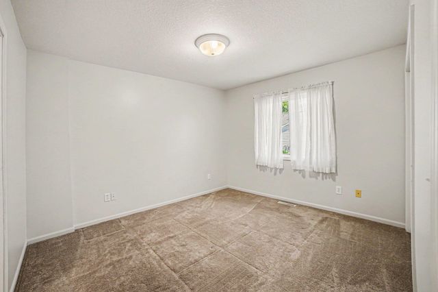 1527 E Gaylord Street, Pleasant, MI 48858