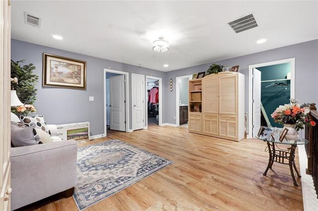 5058 Whiteoak Street SE, Smyrna, GA 30080