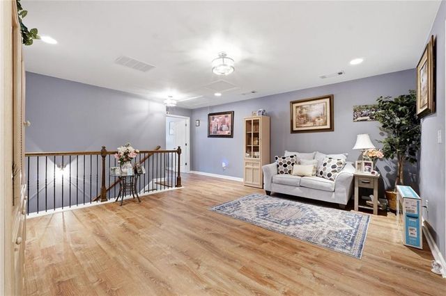 5058 Whiteoak Street SE, Smyrna, GA 30080