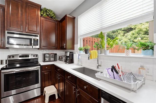 5058 Whiteoak Street SE, Smyrna, GA 30080