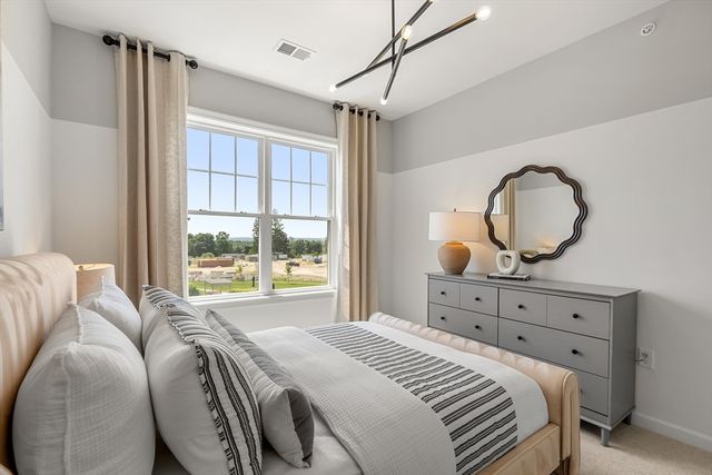 5 Peters Farm Way 309, Westborough, MA 01581